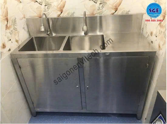 Bồn rửa dụng cụ y tế 2 vòi, 1 mâm